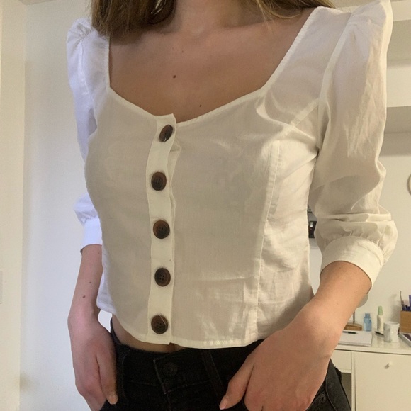 White Balloon Sleeve Button-Down Top - Picture 2 of 6
